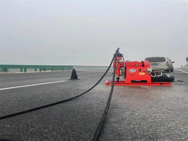 新沂马路路基路面开裂下沉注浆加固灌浆